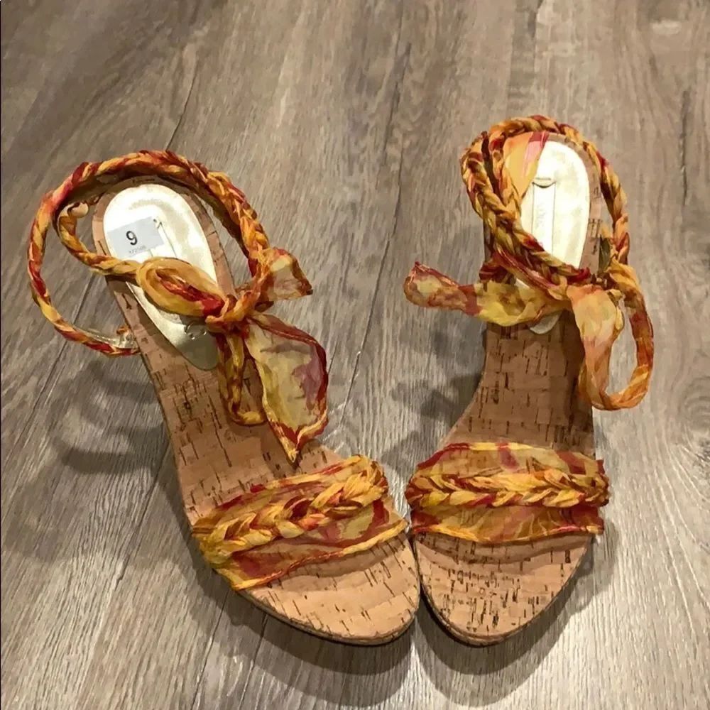 Nine West wrap hills 😍